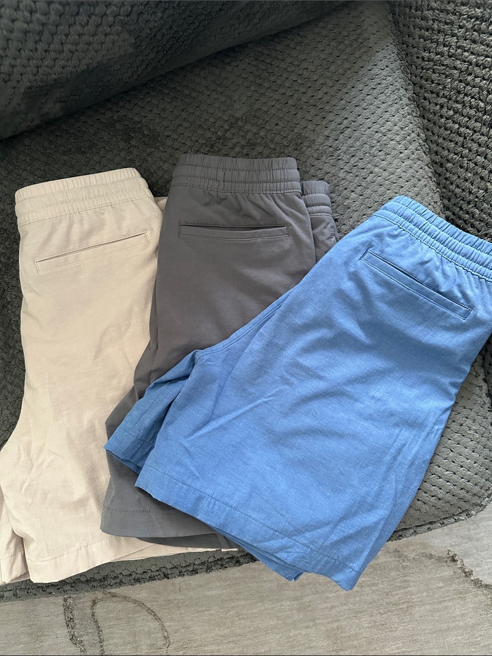 Abercrombie & Fitch Hybrid Cream Gray and Blue Boys 3 shorts size 15-16